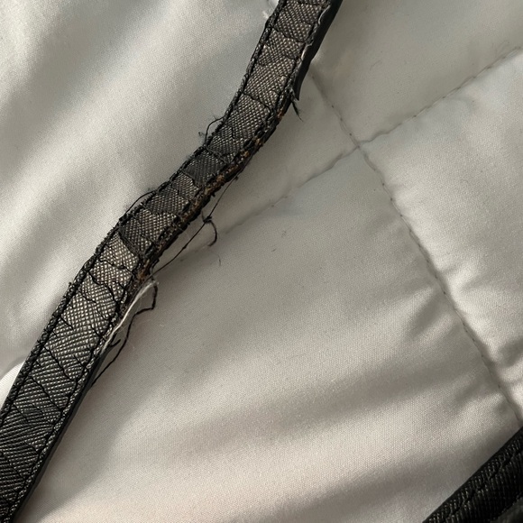 MICHAEL KORS Purse. - Picture 5 of 6